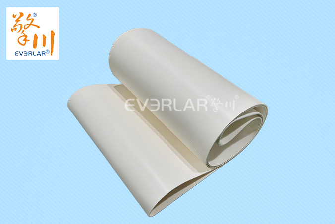 白色PVC直條紋輸送帶耐磨防滑食品加工設(shè)備工業(yè)傳送帶